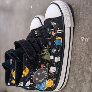 Toddlers size 8 Converse